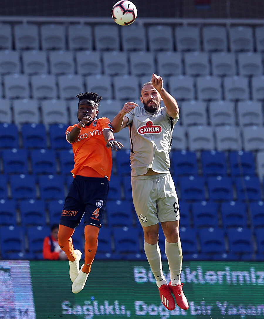 Başakşehir, Rizespor karşısında iki puan kaybetti.