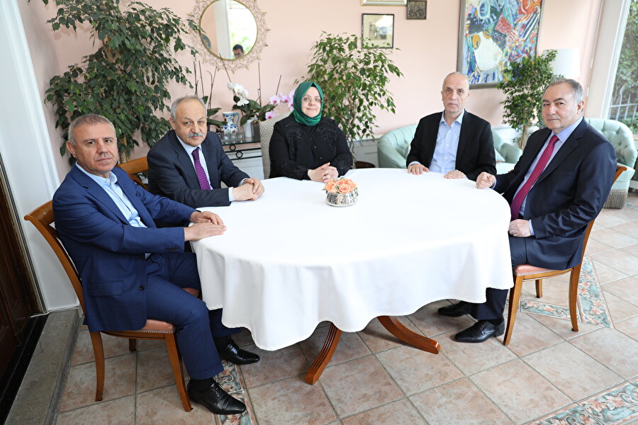 Kamu işçisinin zam pazarlığı