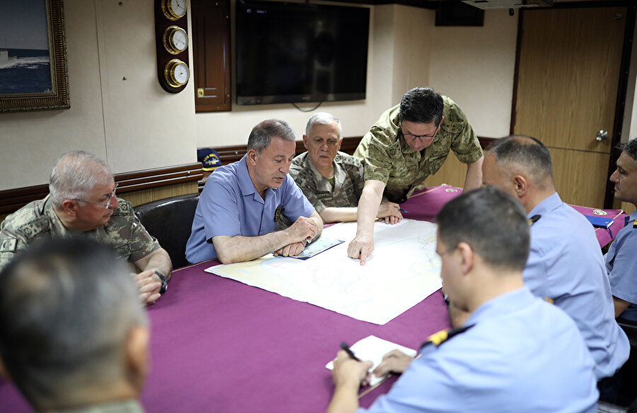 Milli Savunma Bakanı Hulusi Akar