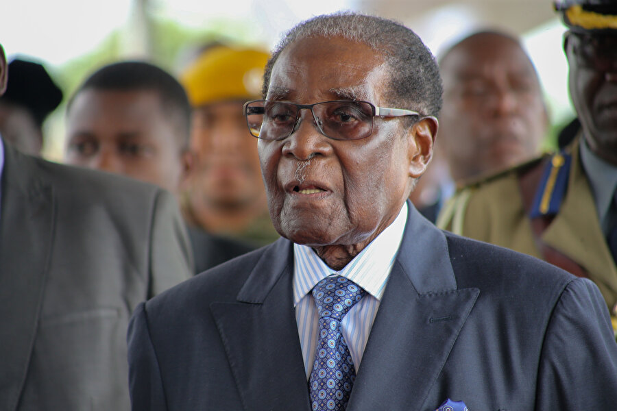 Robert Mugabe 95 yaşında hayatını kaybetti.