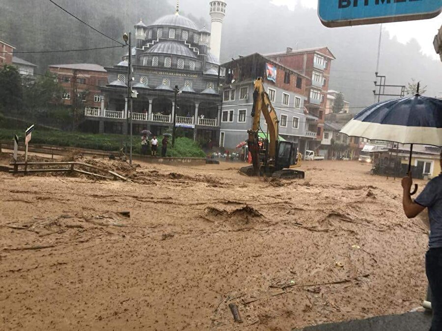 Rize'de şiddetli yağış