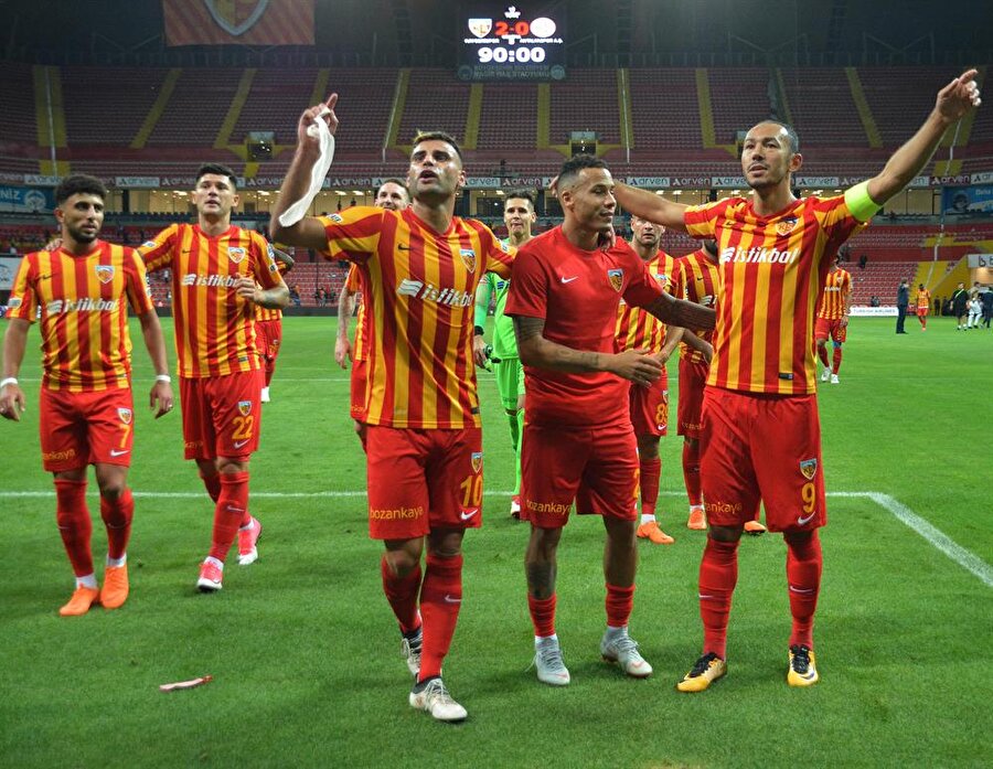Kayserispor kendi evinde Antalyaspor'u 2-0 yendi.