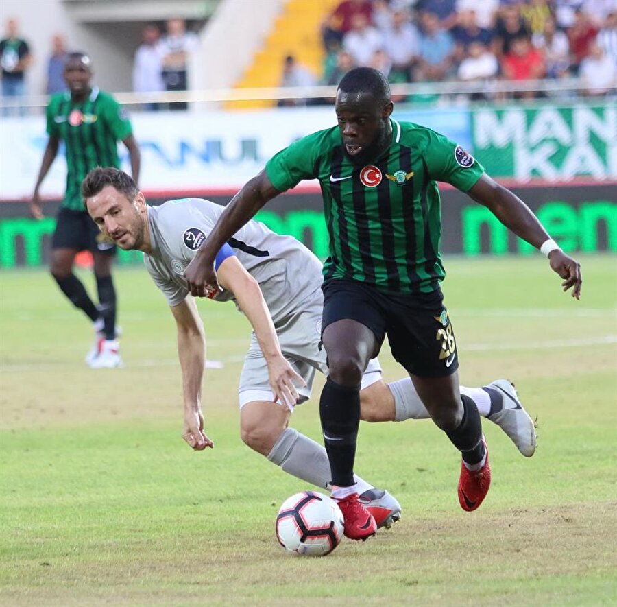 Elvis Manu, geçen sezon Gençlerbirliği formasıyla 4 gol atma başarısı göstermişti.