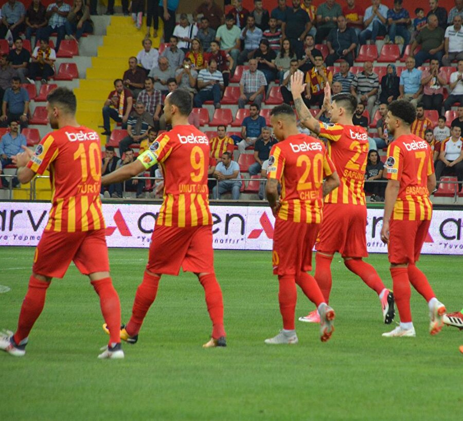 Yeni Malatyaspor Sportif Direktörü Ali Ravcı, önemli açıklamalarda bulundu.