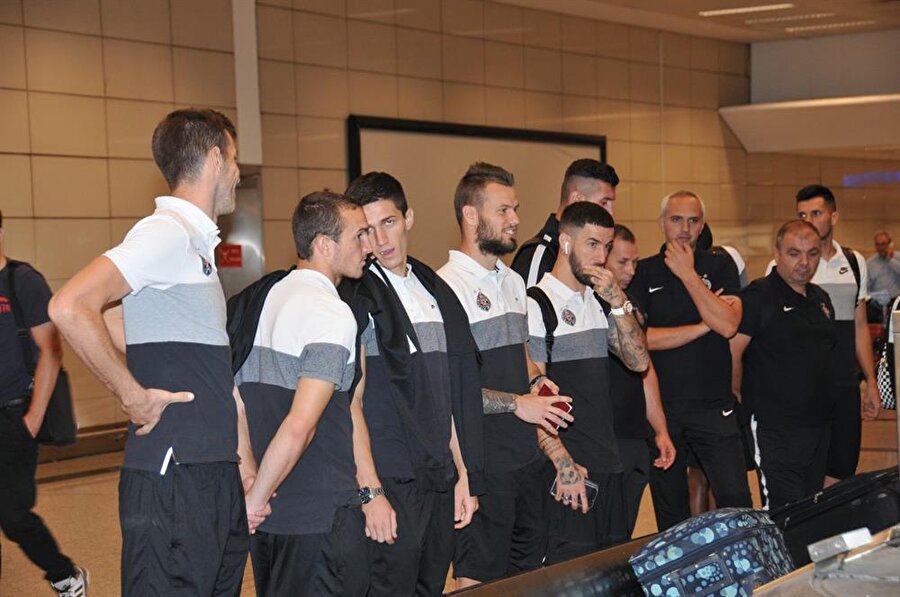 Beşiktaş'ın rakibi Partizan, İstanbul'a geldi.