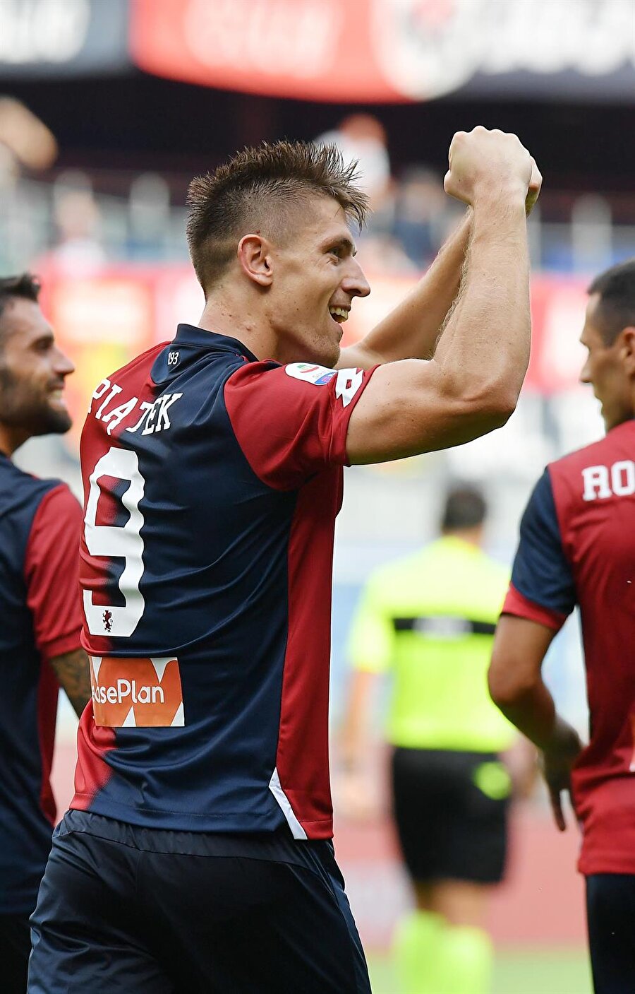 Piatek, Genoa formasıyla gol sevincini yaşarken.