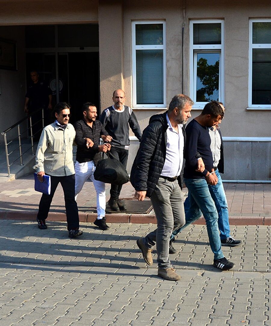 Banka görevlisinin dikkati yaşlı kadının 210 bin lirasını kurtardı.