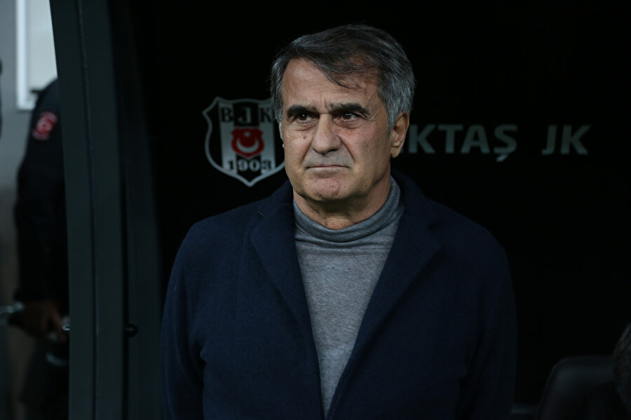 Şenol Güneş, golü bulduktan hemen 3 dakika sonra kalesinde gol gördükten sonra büyük şaşkınlık yaşadı.