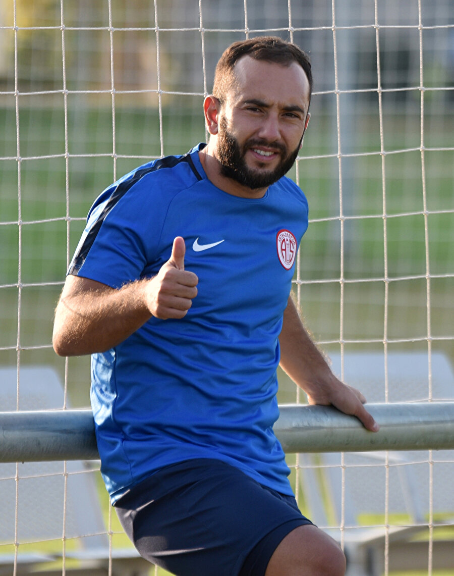 Olcan Adın son olarak Antalyaspor'da forma giymişti.