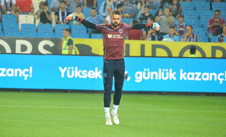 Onur Kıvrak, Trabzonspor'da 11 yıldır forma giyiyordu.