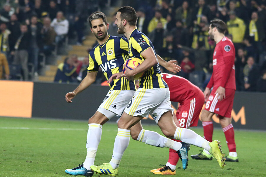 Fenerbahçe zorlu maçtan 3 puanla ayrıldı.