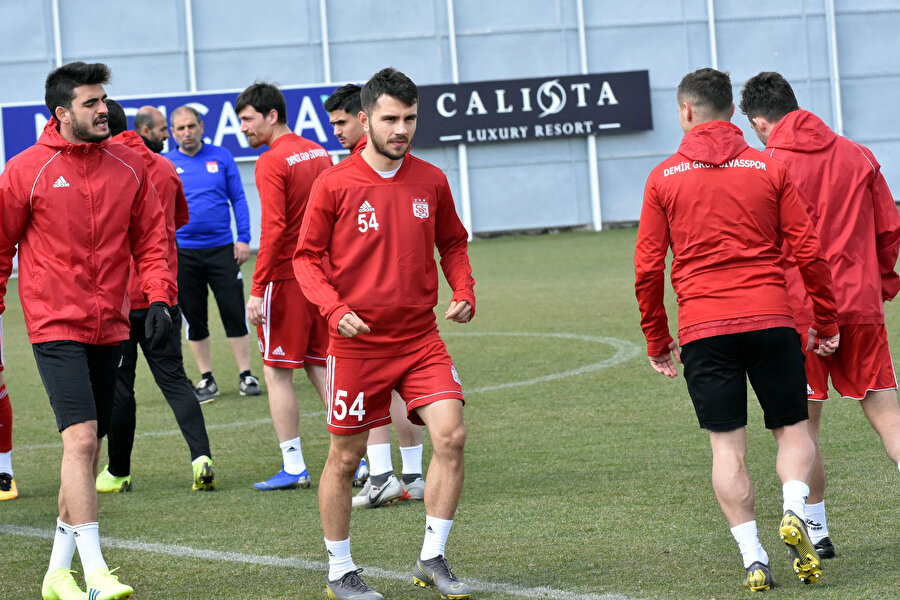 Emre Kılınç ilk kez A Milli Takım kadrosuna davet aldı.