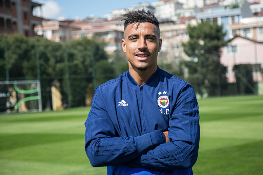 Nabil Dirar bu sezon Fenerbahçe formasıyla 11 maça çıktı ve 2 asist yaptı.