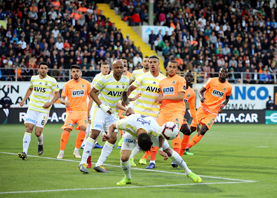 Alanyaspor sahasında Fenerbahçe'yi 1-0 yendi.