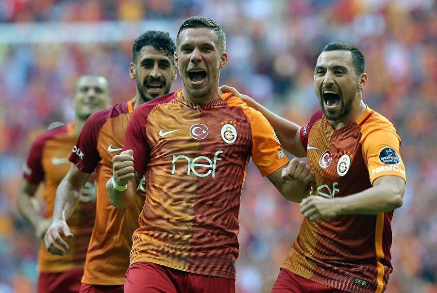 Arşiv: Podolski'nin gol sevinci...