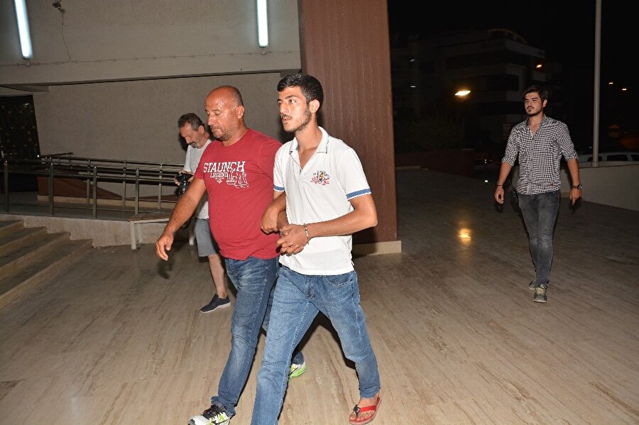 Köpeğe tekme atan şahıs yakalandı