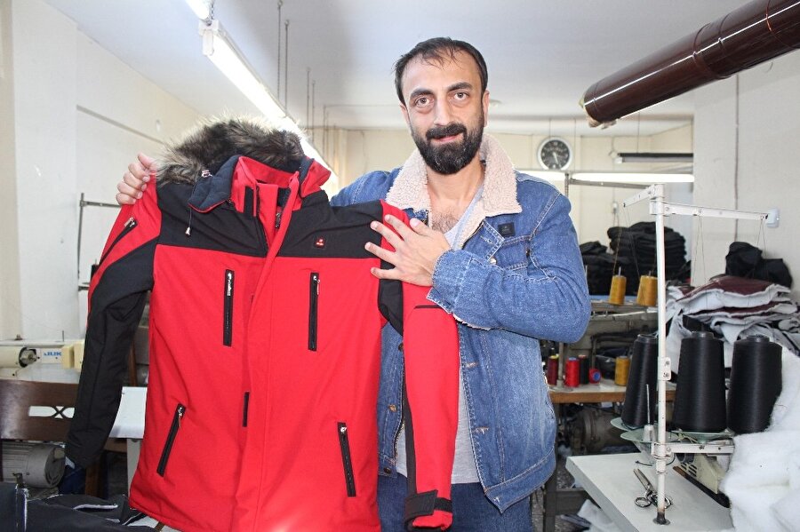 İzmir'li girişimci Cengiz Kılıç 55 dereceye kadar ısıtmalı mont üretti