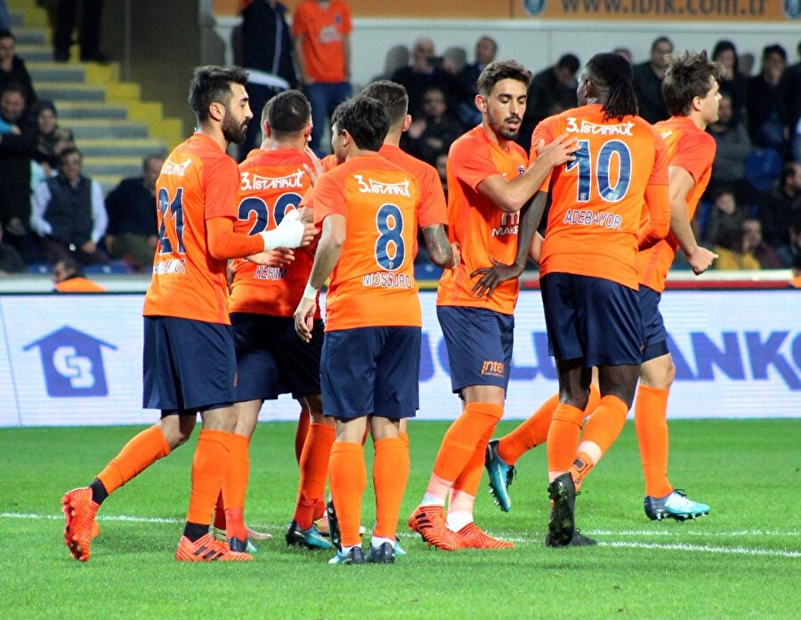 Başakşehir 31 hafta sonra lider!