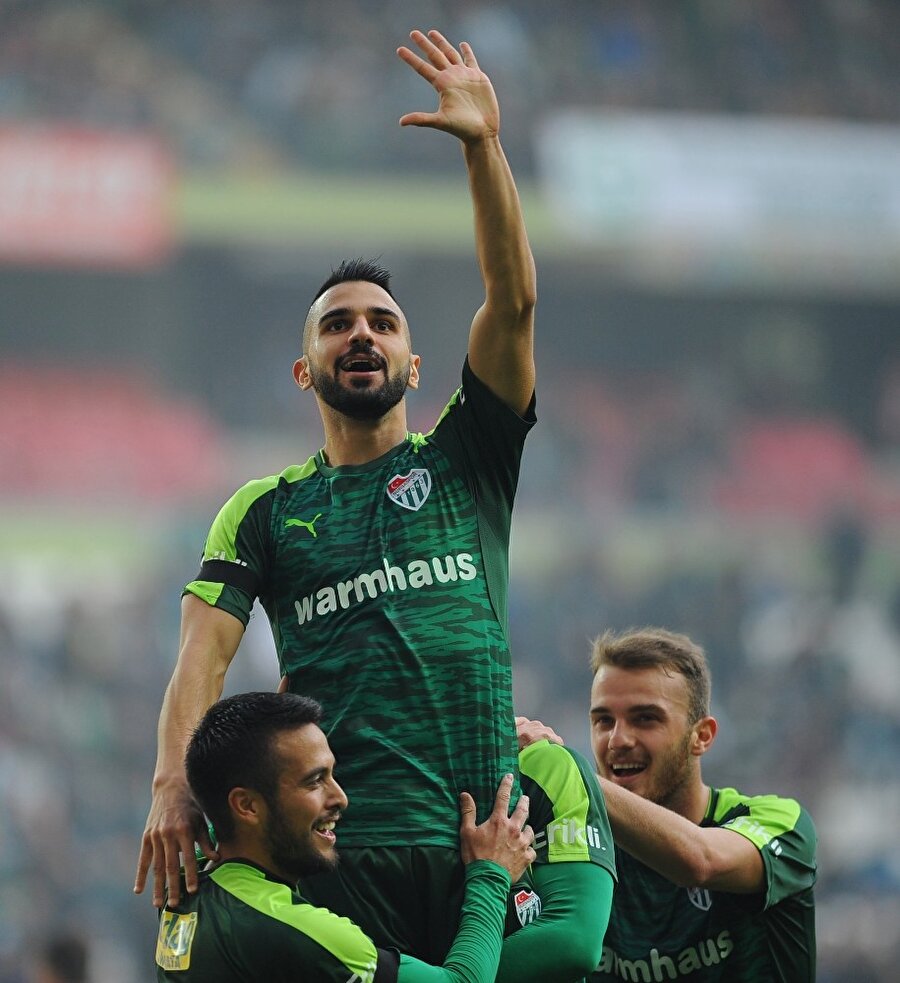 Aziz Behich'in fiyatı belli oldu