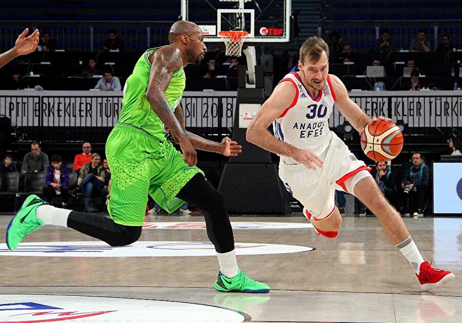 Anadolu Efes'e Zoran Dragic'ten kötü haber