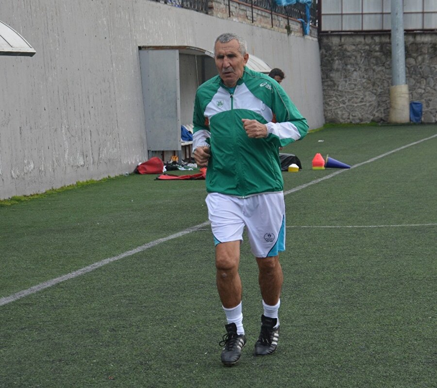 Türk futbolunda bu da oldu: 69 yaşında transfer oldu!
