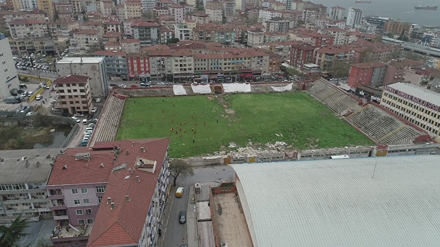 Molozlar arasında ölümle burun buruna idman