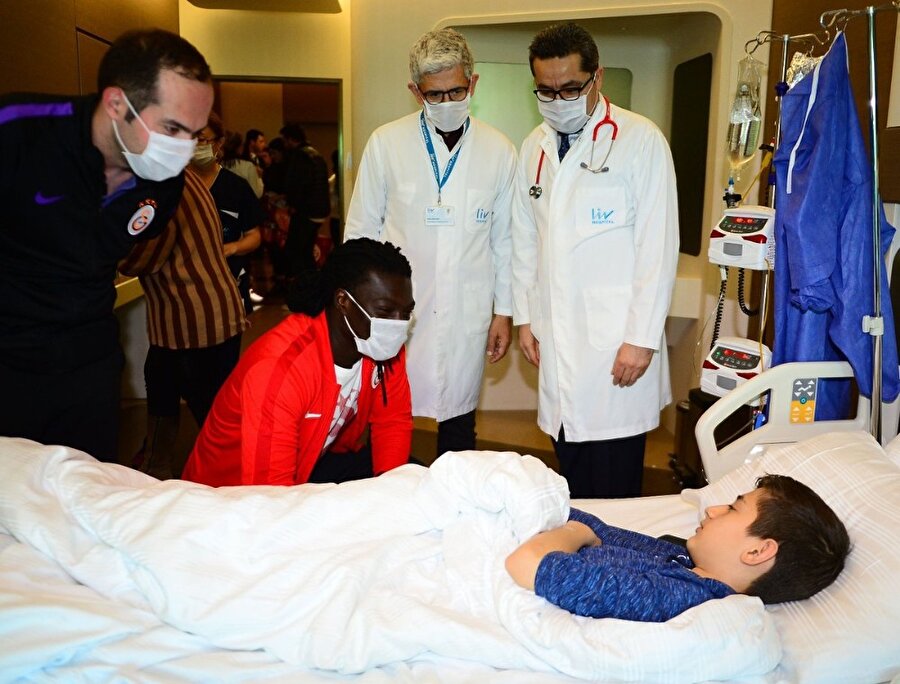 Bafetimbi Gomis’ten ayakta alkışlanacak hareket