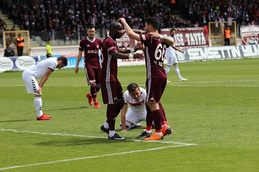 Elazığspor'dan 8 yiyen Manisaspor küme düştü