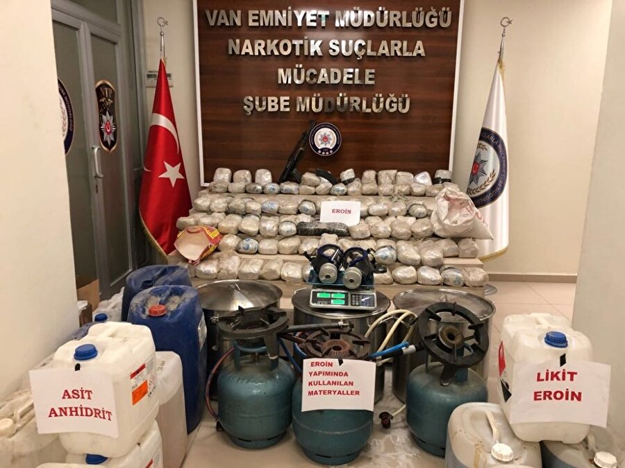 Van'ın Muradiye ilçesinde uyuşturucu operasyonu düzenlendi.