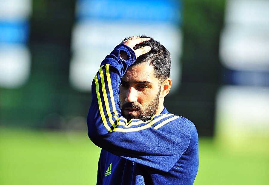 Sezon başında Zenit'ten Fenerbahçe'ye kiralık olarak katılan Luis Neto ile sezon sonunda yolların ayrılması bekleniyor.