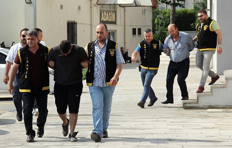 İş adamını kadın kılığına girerek öldürdü