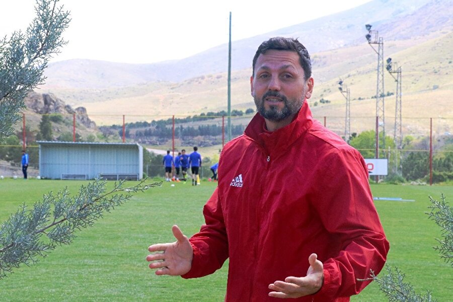 Evkur Yeni Malatyaspor, Erol Bulut ile devam edecek.