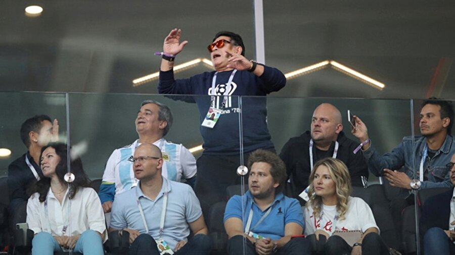 Maradona, Rus taraftarlardan özür diledi