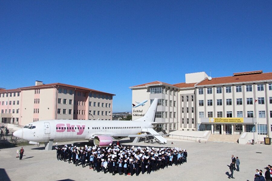 Uslu’nun ölümü arkadaşlarını hüzne boğdu.