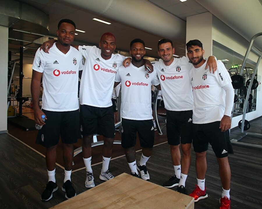 Beşiktaş'ın yeni sezon formaları sızdırıldı.