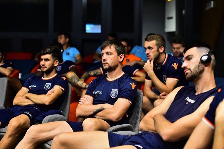 Medipol Başakşehir, Burnley ile karşı karşıya gelecek.