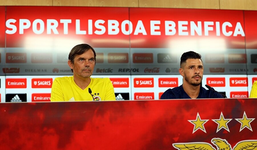 Fenerbahçe Teknik Direktörü Phillip Cocu