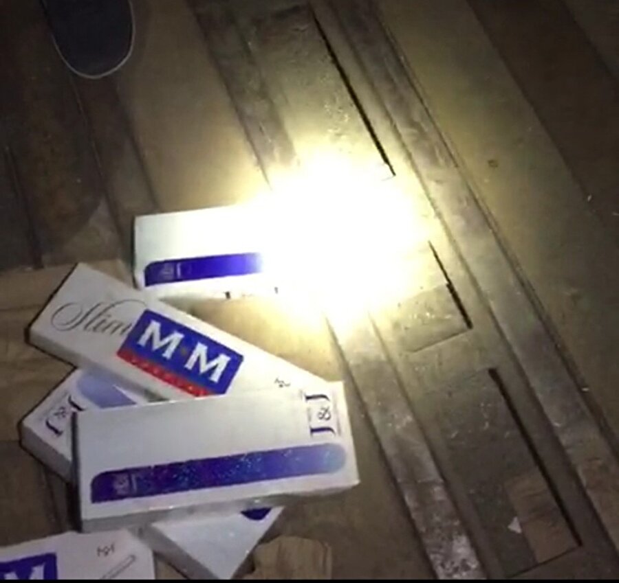 Ekipler olayla ilgili 2 şüpheliyi gözaltına aldı.