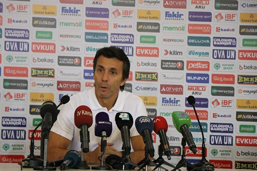 Antalyaspor Teknik Direktörü Bülent Korkmaz