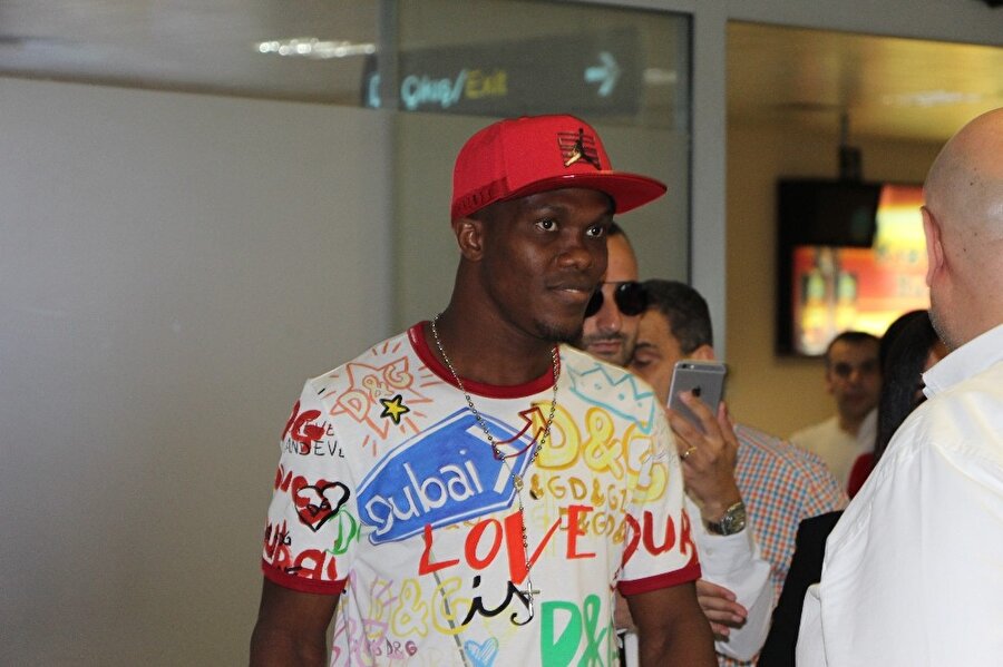 Trabzonspor'un prensipte anlaştığı Anthony Nwakaeme Trabzon'a geldi.