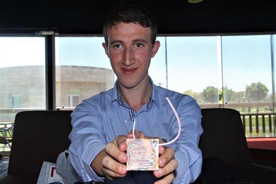 Oyuncaklarının pili bitince elektrik üreten pil yaptı, patentini aldı