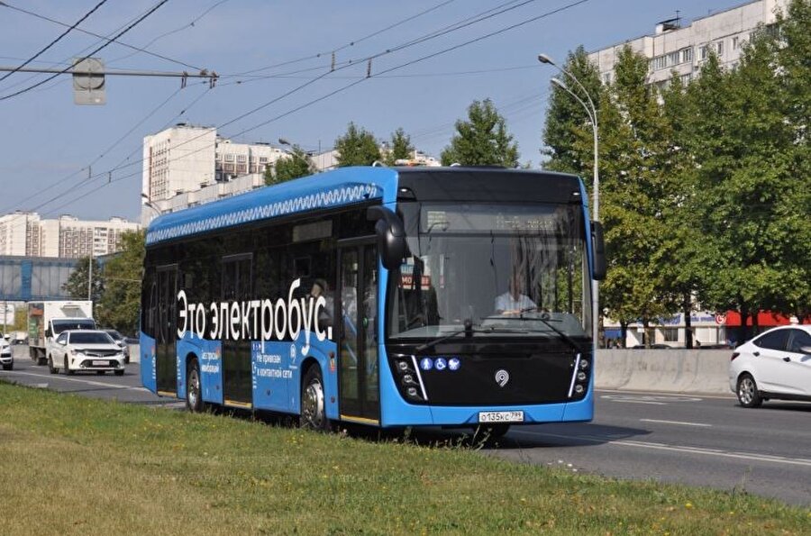 Rusya'da yeni dönem resmen başladı: Elektrikli otobüsler yollarda!