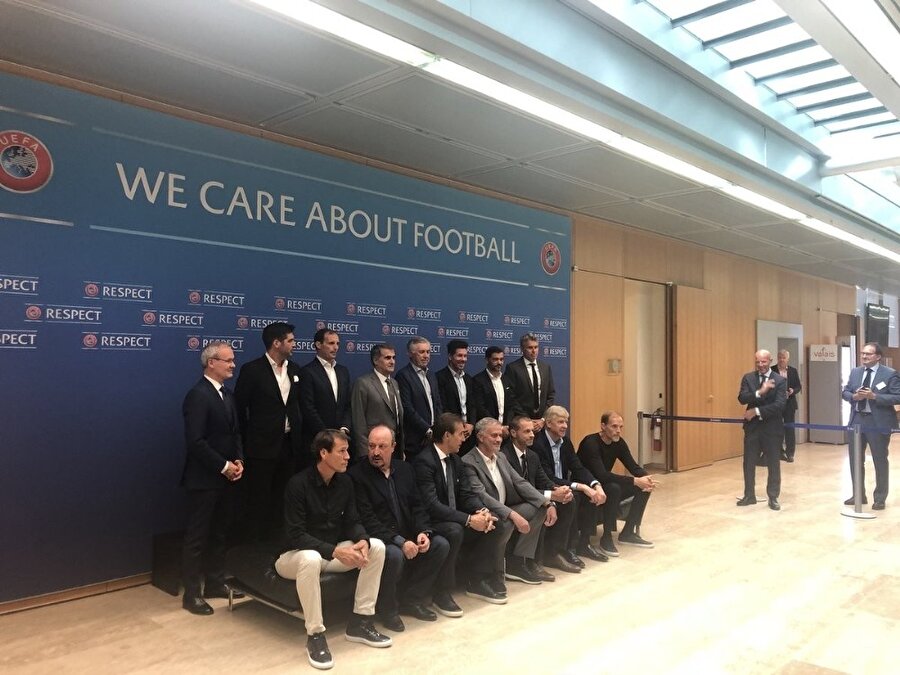 Şenol Güneş, UEFA Elit Antrenörler Semineri'ne davet edildi.