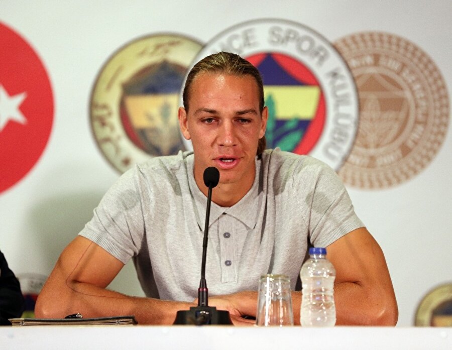 Frey 2.7 milyon Euro'ya Fenerbahçe'ye transfer olmuştu.
