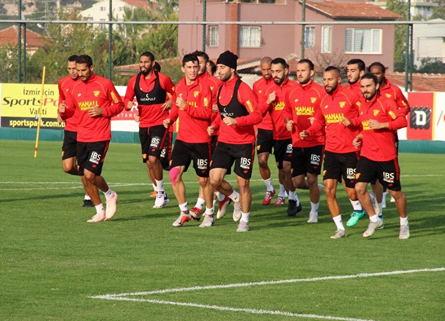 Göztepe Takımı yaptığı antrenmanla Beşiktaş maçı hazırlıklarını sürdürdü.