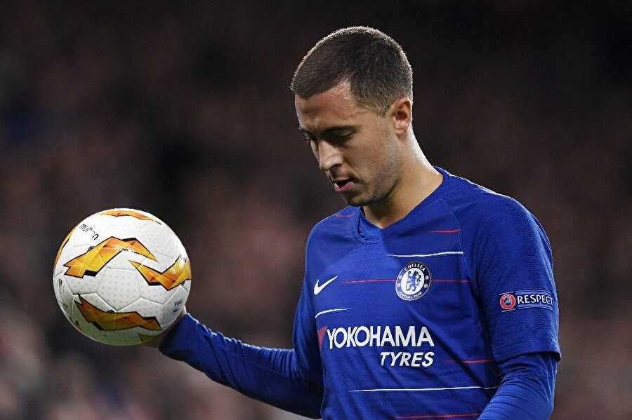 Eden Hazard, Manchester United müsabakası boyunca sert müdahalelere maruz kaldı.