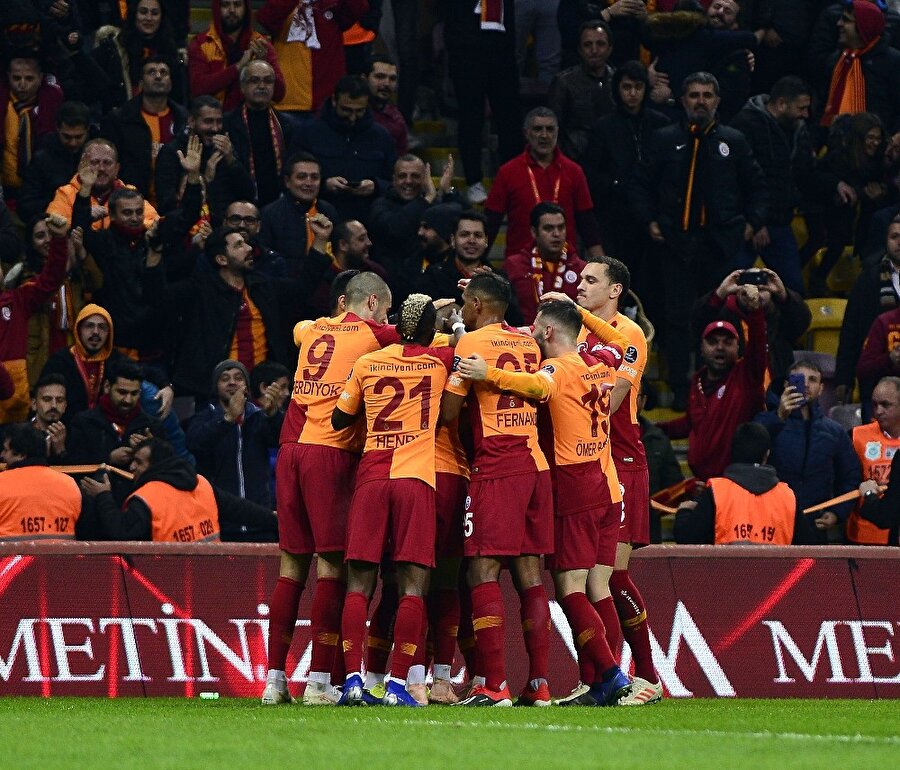 2011-2012 sezonundan sonra devreye en az puanla giren Galatasaray, yayın gelirlerinde ise zirvede yer aldı.