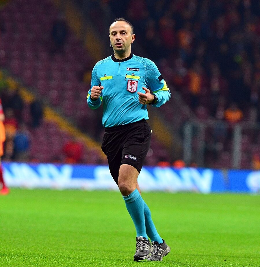 Barış Şimşek son olarak Kayserispor - Fenerbahçe maçında da VAR olarak görev almıştı.