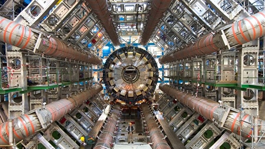 CERN merkezi binasının içinden bir fotoğraf. 