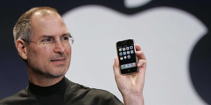 İlk iPhone tanıtımını yapan Steve Jobs'ın fikirleri bugün bile yeni modellerde kullanılıyor. 